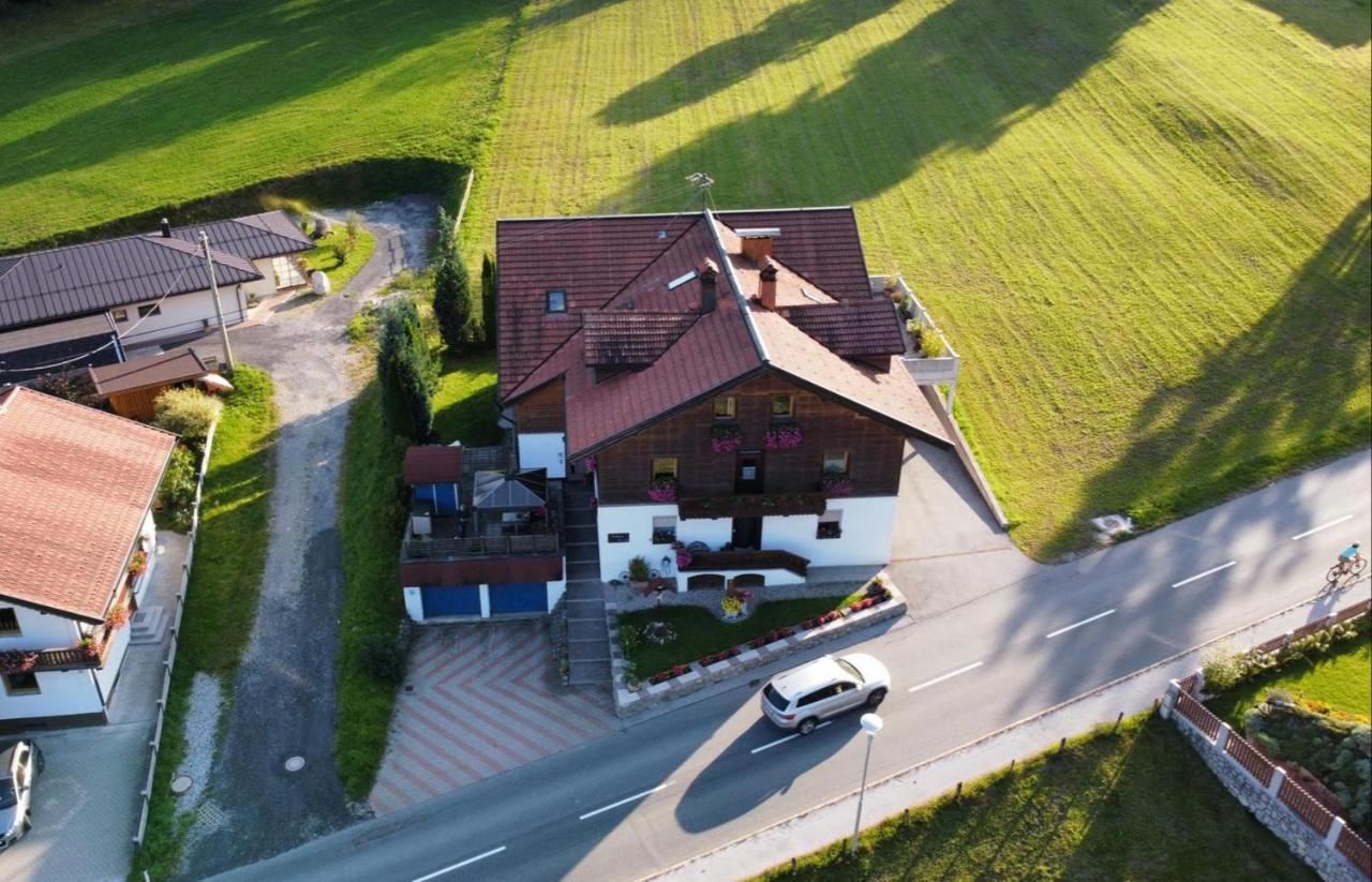 Ferienwohnung Neuheim Niederau Bagian luar foto